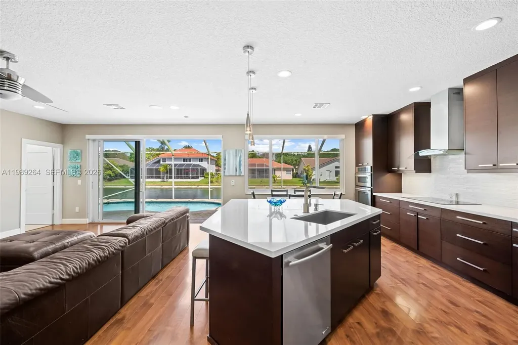 10237 NW 53rd Court Coral Springs FL 33076