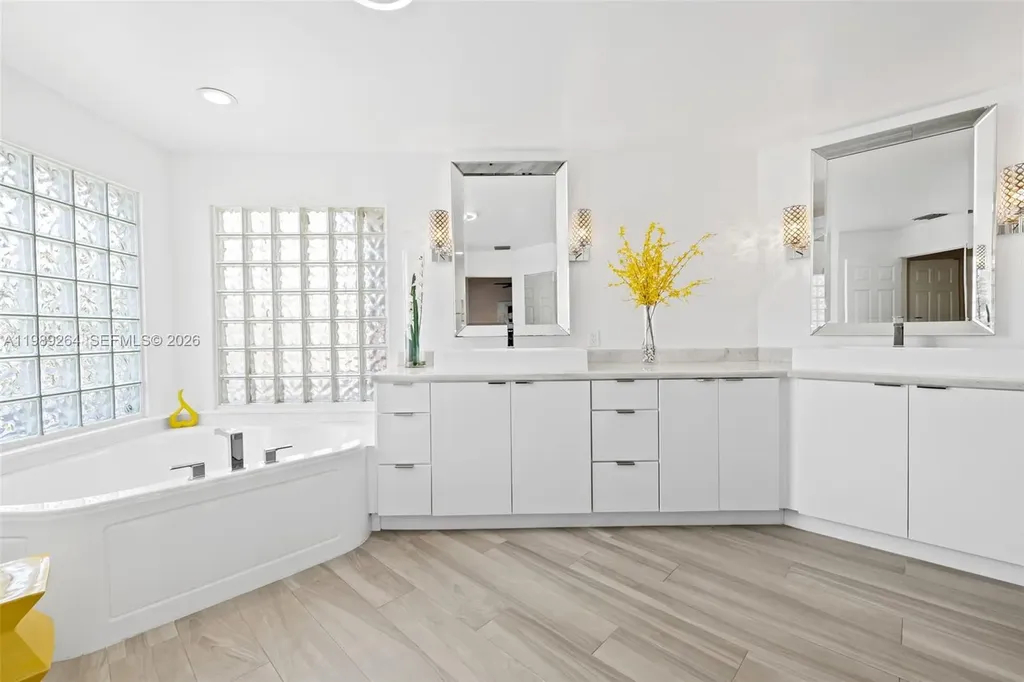 10237 NW 53rd Court Coral Springs FL 33076