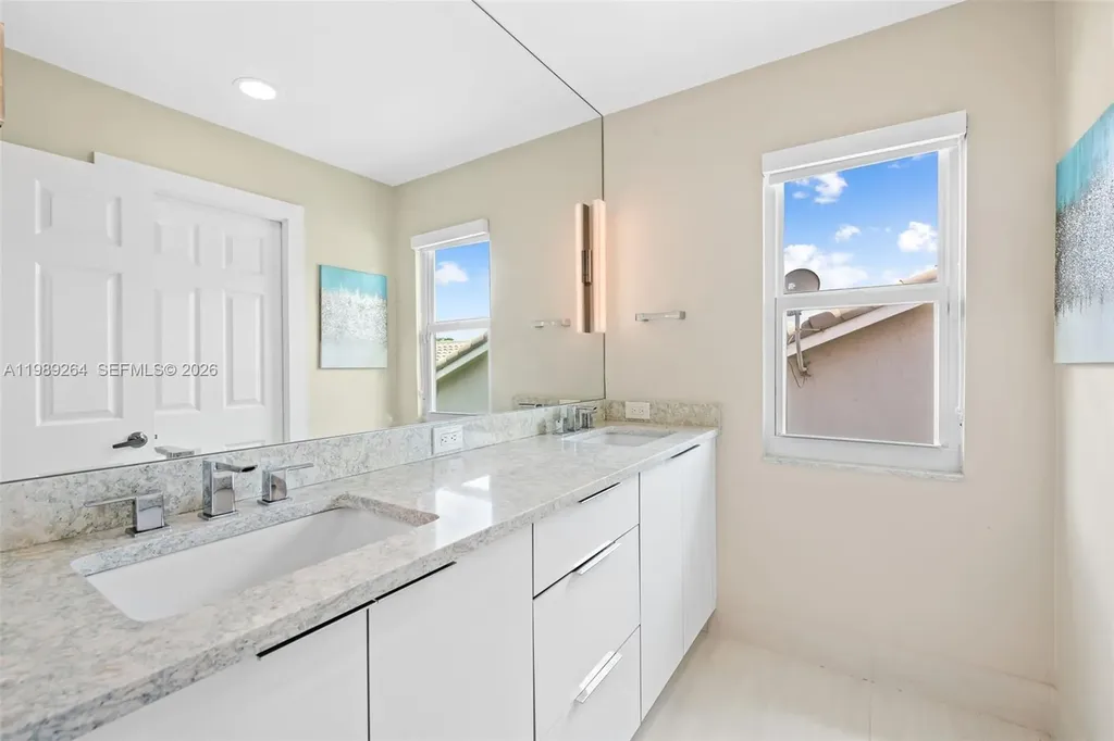 10237 NW 53rd Court Coral Springs FL 33076