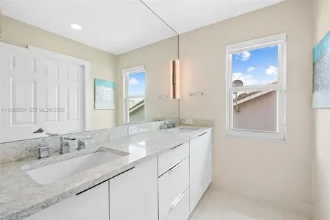 10237 NW 53rd Court Coral Springs FL 33076
