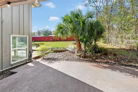 8435 NW 6th Avenue Gainesville FL 32607