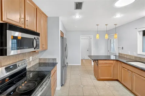 8435 NW 6th Avenue Gainesville FL 32607