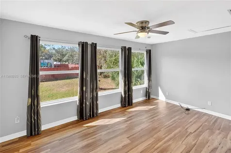 8435 NW 6th Avenue Gainesville FL 32607