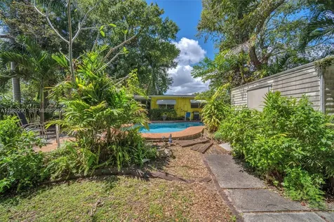 5060 SW 29th Avenue Dania Beach FL 33312