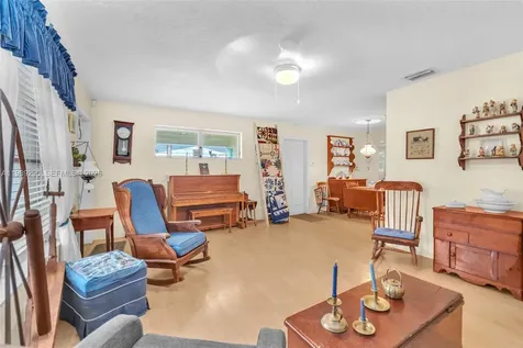 5060 SW 29th Avenue Dania Beach FL 33312