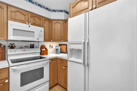 5060 SW 29th Avenue Dania Beach FL 33312