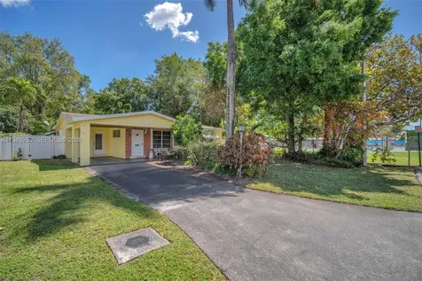 5060 SW 29th Avenue Dania Beach FL 33312