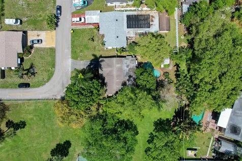5060 SW 29th Avenue Dania Beach FL 33312