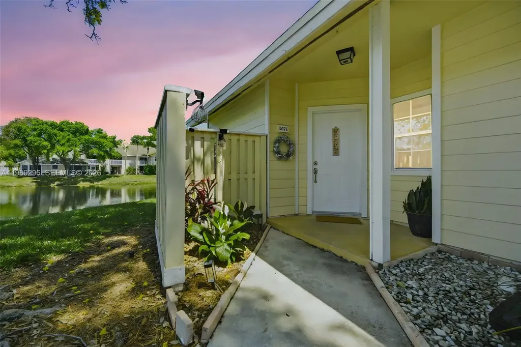 2074 Champions Way North Lauderdale FL 33068