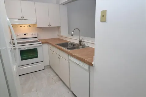 16531 NE 35th Avenue North Miami Beach FL 33160