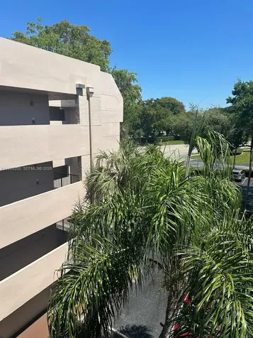 1811 Sabal Palm Drive Davie FL 33324