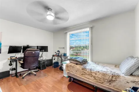 9437 SW 76th Street Miami FL 33173