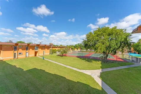 9437 SW 76th Street Miami FL 33173