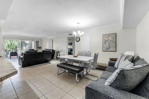 9437 SW 76th Street Miami FL 33173