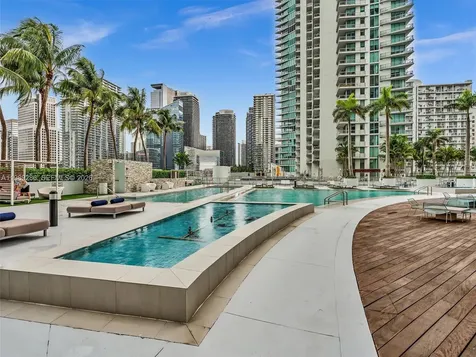 90 SW 3rd Street Miami FL 33130
