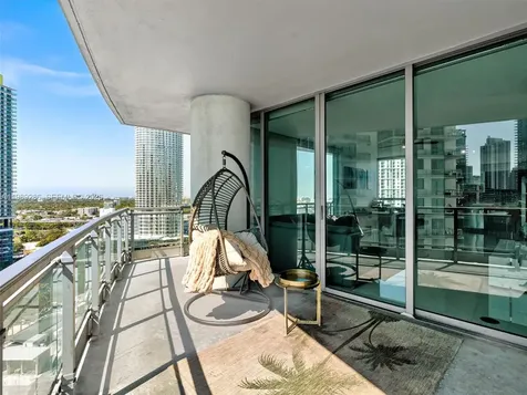 90 SW 3rd Street Miami FL 33130
