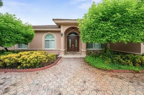 10621 SW 77th Avenue Pinecrest FL 33156