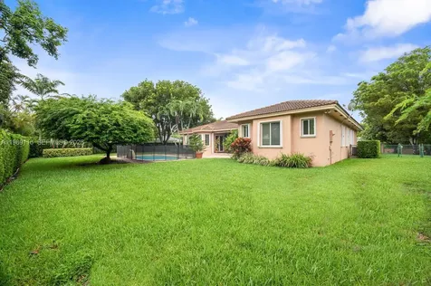 10621 SW 77th Avenue Pinecrest FL 33156
