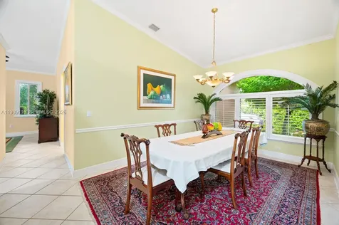 10621 SW 77th Avenue Pinecrest FL 33156