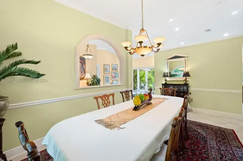 10621 SW 77th Avenue Pinecrest FL 33156