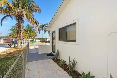 70 NE 186th Terrace Miami FL 33179