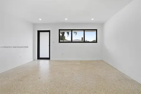 70 NE 186th Terrace Miami FL 33179