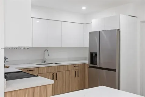 70 NE 186th Terrace Miami FL 33179