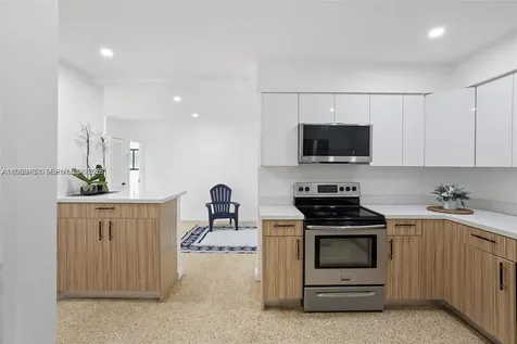 70 NE 186th Terrace Miami FL 33179