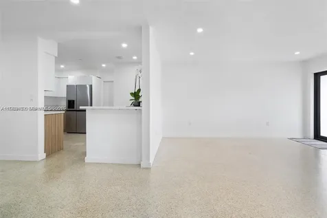 70 NE 186th Terrace Miami FL 33179