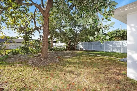 70 NE 186th Terrace Miami FL 33179