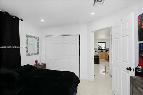 70 NE 186th Terrace Miami FL 33179