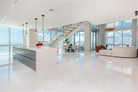 851 NE 1st Avenue Miami FL 33132
