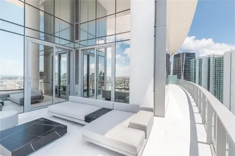 851 NE 1st Avenue Miami FL 33132