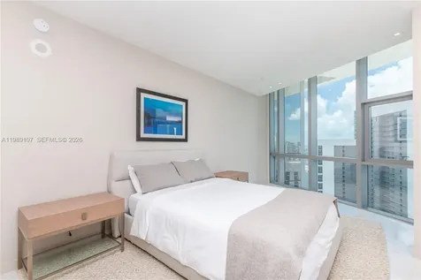 851 NE 1st Avenue Miami FL 33132