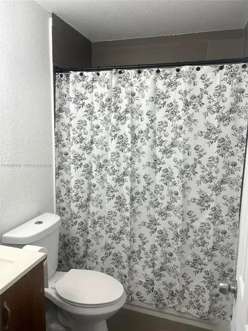 2220 NE 3rd Avenue Pompano Beach FL 33060