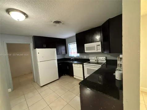 2220 NE 3rd Avenue Pompano Beach FL 33060