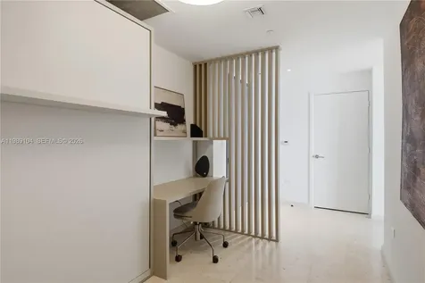 88 SW 7th Street Miami FL 33130