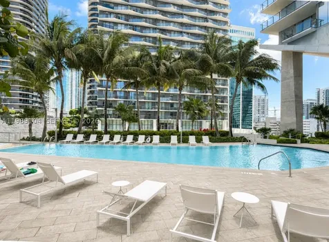 88 SW 7th Street Miami FL 33130