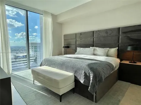 88 SW 7th Street Miami FL 33131