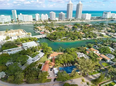 5005 Lakeview Drive Miami Beach FL 33140