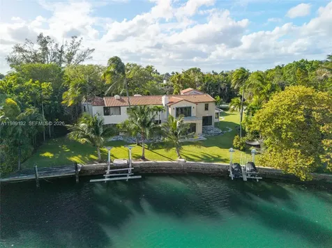 5005 Lakeview Drive Miami Beach FL 33140