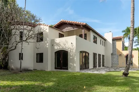 5005 Lakeview Drive Miami Beach FL 33140
