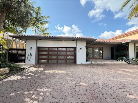 3200 NE 165th Street North Miami Beach FL 33160