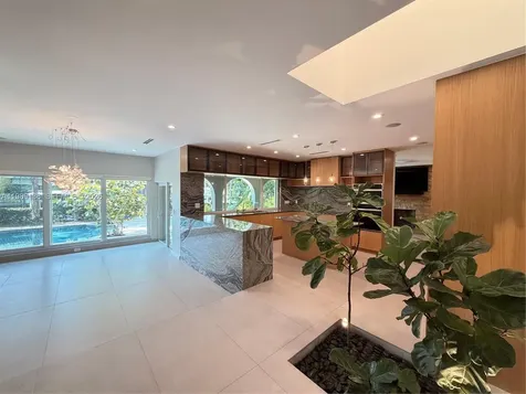 3200 NE 165th Street North Miami Beach FL 33160