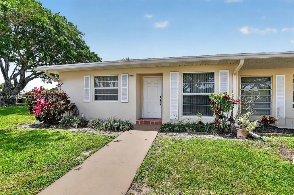 8662 Bella Vista Drive Boca Raton FL 33433