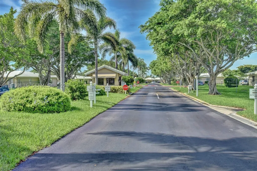 8662 Bella Vista Drive Boca Raton FL 33433
