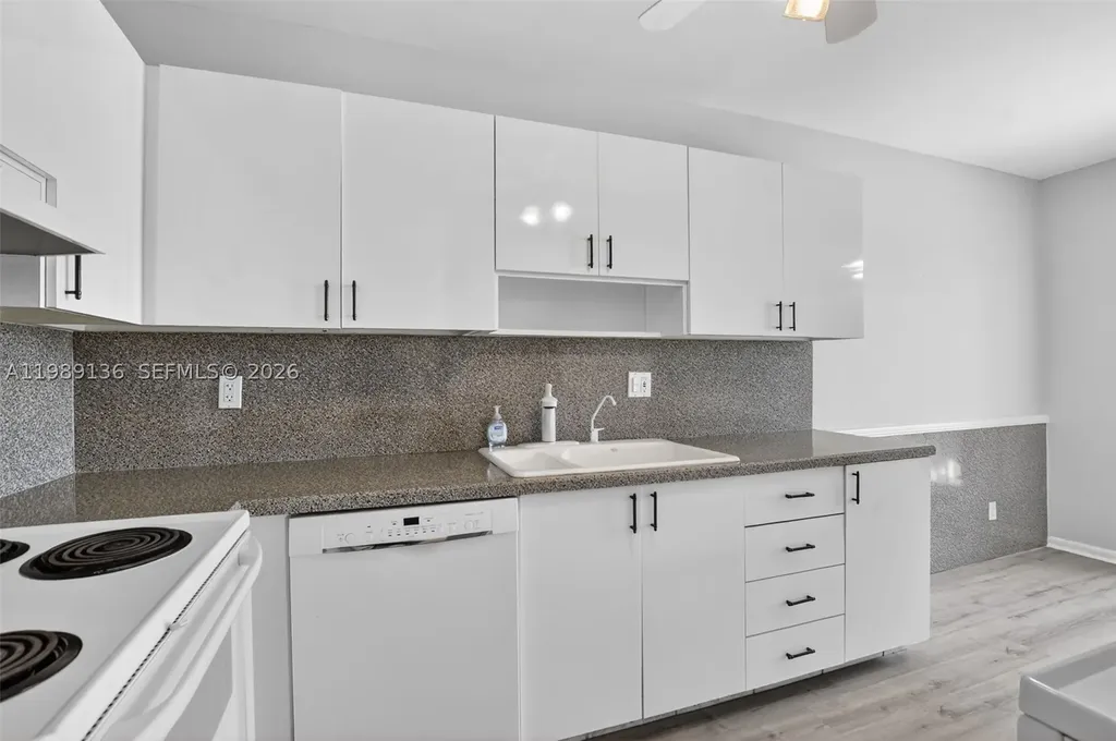 8662 Bella Vista Drive Boca Raton FL 33433