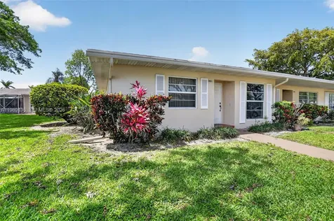 8662 Bella Vista Drive Boca Raton FL 33433