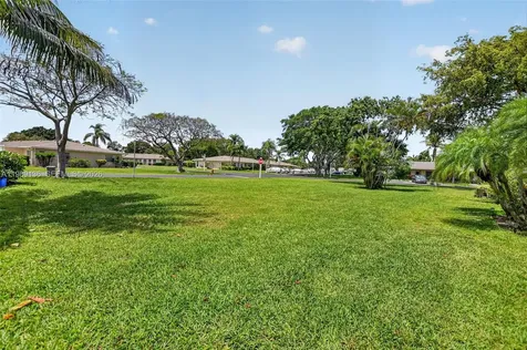 8662 Bella Vista Drive Boca Raton FL 33433