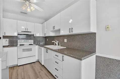 8662 Bella Vista Drive Boca Raton FL 33433